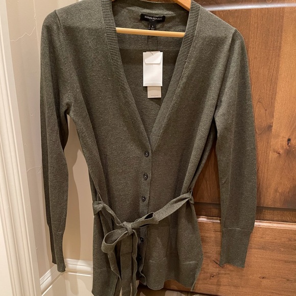Banana Republic S Green Cardigan (NEW) - Picture 1 of 15